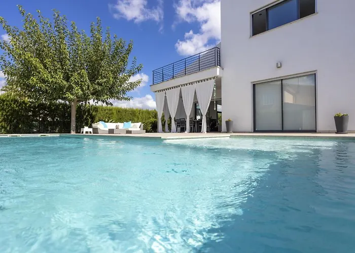 Villa Angela Family Suite