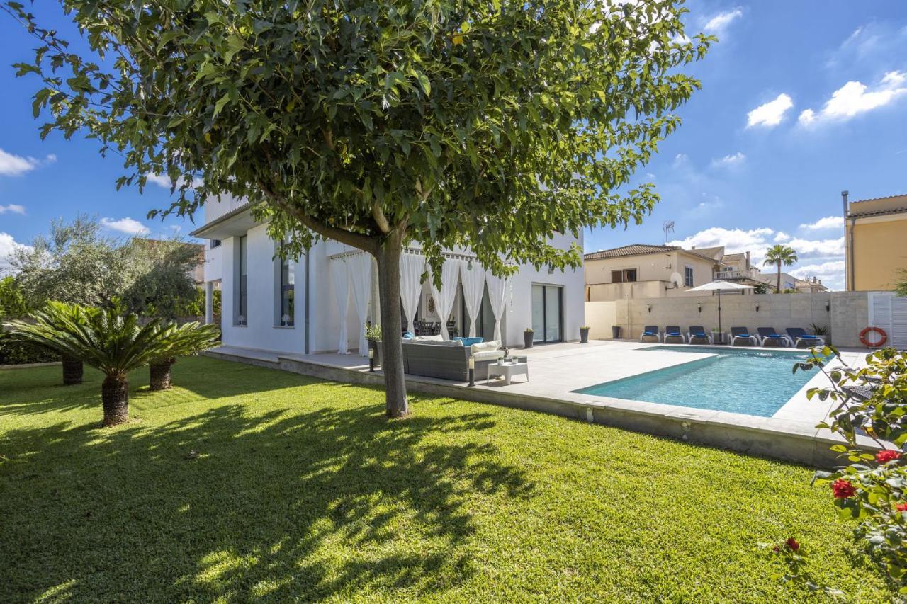 Villa Angela Family